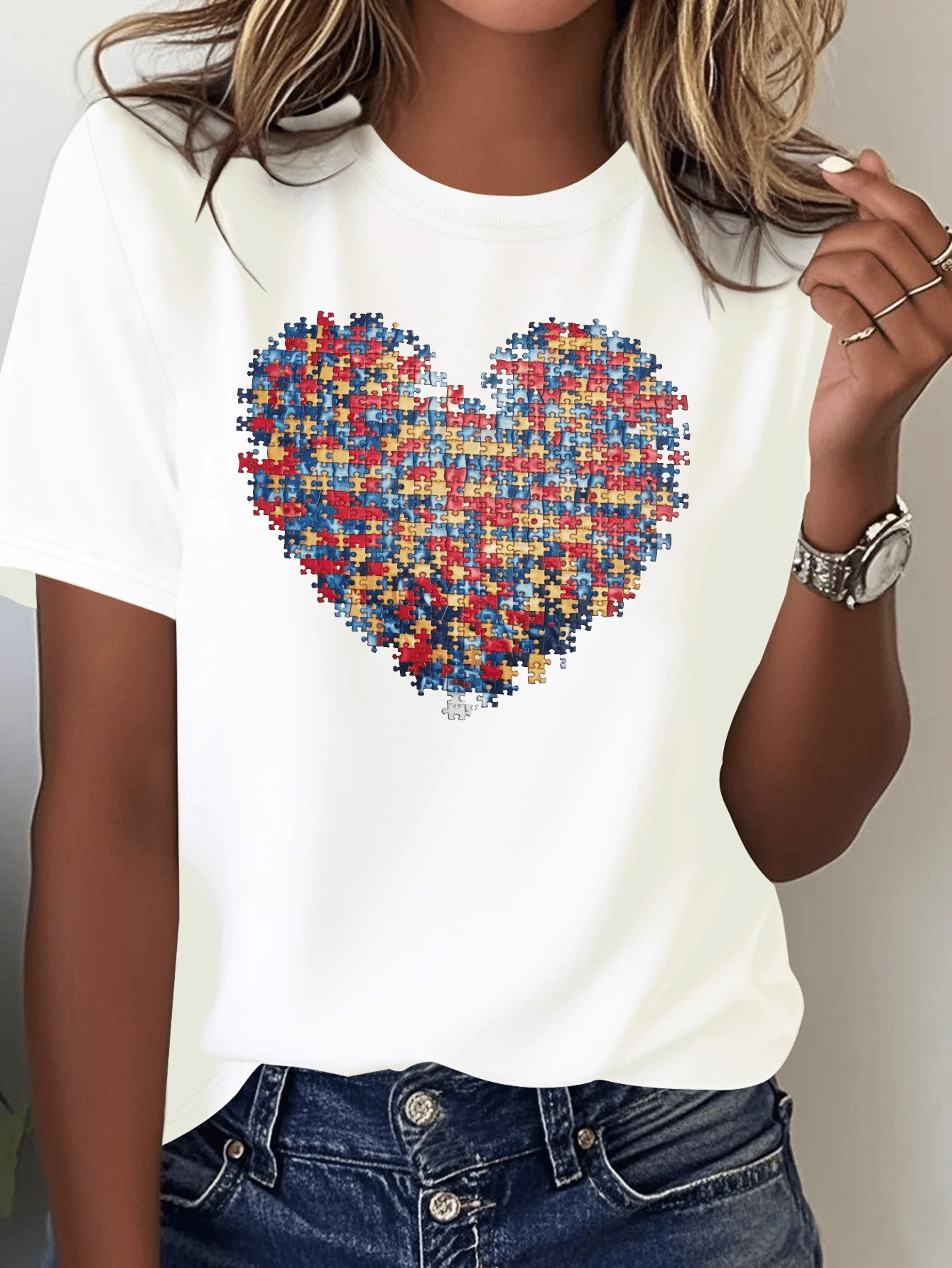 Camiseta de Mujer Blanca con Diseño Puro del Corazón en Rompecabezas - Estampado Multicolor de Piezas Entrelazadas, Ajuste Cómodo y Casual para Toda Temporada e Ideal como Outfit el Día de San Valentín. Ropa Temática Inspirada en Acertijos Geométricos Lavable a Mancha Relajación Colores Vibrantes (Rojo, Azul, Amarillo, Verde, Naranja, Morado, Rosa, , Blanco)