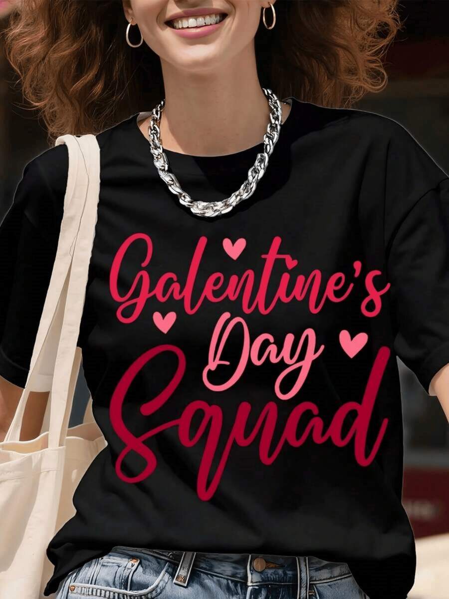 A Phrase Celebrating Female Friendship With Hearts And Pink Cursive Lettering, Evoking Unity, Joy, And Self-Love. A Modern, Casual Women's T-Shirt For Special Occasions. - 黑色 - 查看 1