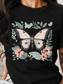 Mariposa rodeada de flores suaves y hojas verdes que simbolizan la libertad el renacer y la conexión con la naturaleza camiseta de mujer casual cómoda y moderna para uso diario - Negro - Ver 6