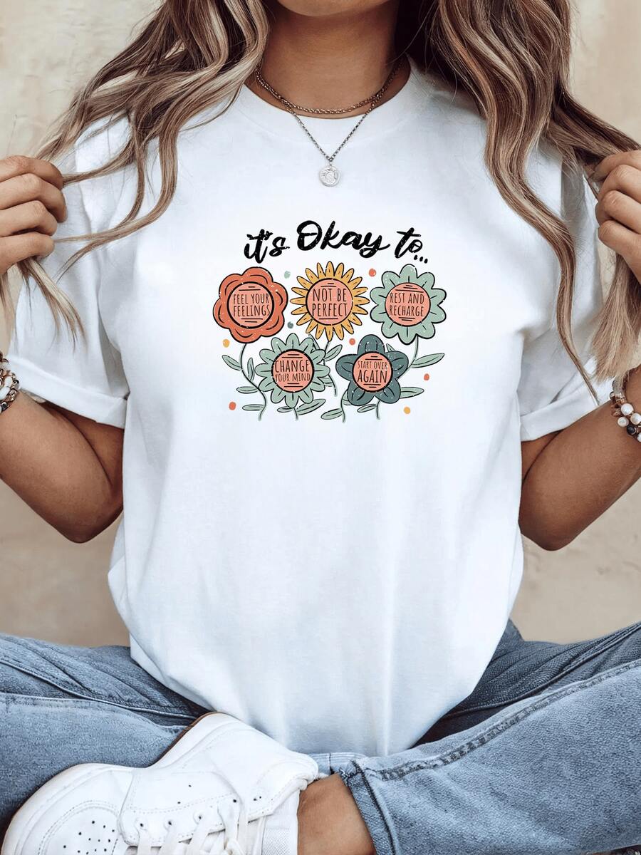 Colorful Flowers With Positive Messages That Inspire Self-Acceptance And Inner Balance. Comfortable Casual Women's T-Shirt With A Motivational Message For Relaxed Days And An Optimistic Attitude. - 白色 - 查看 1