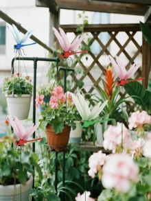 12/6件組 3D逼真蜻蜓花園裝飾插樁，蜻蜓夾飾品，戶外庭院草坪景觀裝飾，防水花園裝飾，適用於居家庭院後院，提供夾式與地插式兩種款式 - 多色 - 查看 3