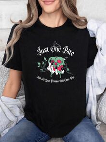 Magic Skull Covered In Red Apples And Green Leaves Representing Temptation And Dreams That Can Be Fulfilled With A Single Bite. Comfortable And Modern Casual Women's T-Shirt - 黑色 - 查看 1