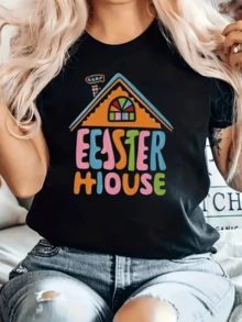 Colorful House With Cheerful Lettering That Evokes The Easter Celebration And Conveys Positive Energy For Days Full Of Light And Happiness. Comfortable Casual Women's T-Shirt For Everyday Wear And Festive Gatherings. - 黑色 - 查看 1
