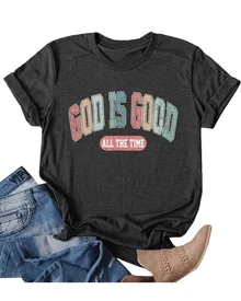 A Positive Message Reflecting Faith, Hope, And Gratitude, Reminding Us That Divine Goodness Is Present At All Times And That Each Day Offers A Reason To Believe And Smile With Confidence. A Comfortable, Modern, Casual Women's T-Shirt, Ideal For Everyday Wear. - 黑色 - 查看 8