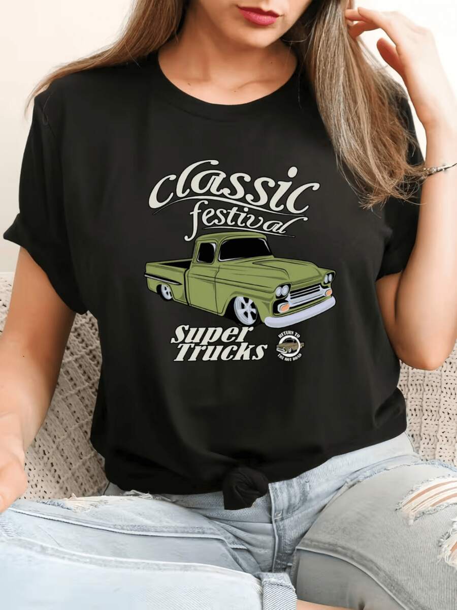 Vintage Green Truck Symbolizes A Passion For Classic Vehicles And The Freedom To Travel Roads With Cheerful Energy And An Adventurous Spirit. Comfortable Casual Women's T-Shirt For Everyday Wear - 黑色 - 查看 1