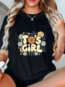 Cheerful Flowers Surrounding A Bright Sun Symbolize Energy, Optimism, And Joy, Creating A Positive Message For Free And Confident Women. A Modern, Comfortable, Casual Women's T-Shirt For Everyday Wear. - 黑色 - 查看 1