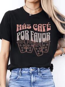 Texto divertido que celebra el amor por el café mostrando vasos helados junto a una frase amigable que transmite energía positiva y deseo de más sabor perfecta para los días casuales camiseta de mujer - Negro - Ver 8