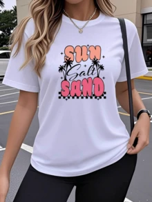 Palm Trees Next To The Sun, Evoking Warm Sand And Sea Breeze, Conveying Freedom And Summer Joy, Perfect For Relaxed Days. A Casual, Attractive, And Comfortable Women's T-Shirt For Everyday Wear. - 白色 - 查看 6