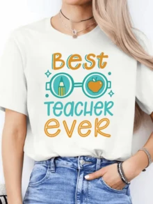 Colorful Text With Cheerful Lettering Celebrating The Best Teacher In The World, Accompanied By A Pencil And An Apple, Symbols Of Knowledge And Gratitude. Ideal For Expressing Appreciation. Comfortable Casual Women's T-Shirt For Everyday Wear. - 白色 - 查看 8