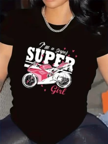 Motocicleta rosa con corazones que representa fuerza independencia y pasión femenina combinada con espíritu aventurero ideal para mujeres modernas camiseta de mujer casual atractiva para diario - Negro - Ver 1