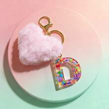1 pieza Llavero con corazón de letra de resina beige y borla para mujer, accesorio creativo de estilo lindo como regalo para amigos - Rosa - Ver 10
