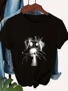 Abstract Lines Forming The Face Of A Dog With A Tender Gaze Symbolizing Companionship And Everyday Joy For Those Who Love Simplicity And Urban Art. A Modern And Comfortable Casual Women's T-Shirt For Daily Wear. - 黑色 - 查看 8