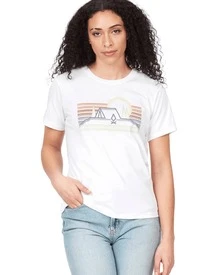 Montañas estilizadas en líneas de colores suaves representan la calma del paisaje al amanecer donde el sol brilla detrás de los pinos camiseta de mujer blanca casual cómoda para uso diario moderna y versátil - Blanco - Ver 1