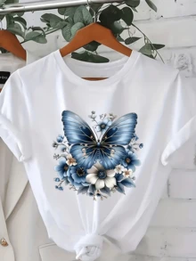 Mariposa azul rodeada de flores delicadas que simbolizan libertad esperanza y conexión con la naturaleza camiseta de mujer moderna cómoda para uso diario - Blanco - Ver 6