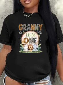 Adorable Wild Animals Gathered In The Jungle, Showing Unity, Tenderness, And An Adventurous Spirit. Ideal For Those Who Love Nature And Joy. Comfortable, Casual Women's T-Shirt For Everyday Wear. - 黑色 - 查看 6