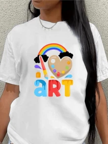 Paleta con corazón rodeado por arcoíris y pinceles simboliza la pasión creativa y la alegría del arte llena de color y emociones camiseta de mujer casual cómoda perfecta para artistas y amantes de la expresión - Blanco - Ver 6