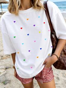 Playera blanca oversize para mujer con corazones de colores, manga corta cuello redondo, camiseta casual cómoda para verano y vacaciones - Blanco - Ver 1