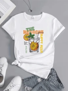 Cítricos brillantes con hojas verdes acompañados de una copa que simboliza frescura alegría y momentos compartidos en tiempo de relax camiseta de mujer casual con estampado moderno y atractivo - Blanco - Ver 1