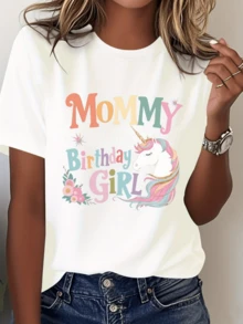 Unicornio mágico con flores coloridas y texto alegre que celebra a la madre de la niña en su cumpleaños con energía positiva y encanto dulce camiseta de mujer elegante casual cómoda para fiestas - Blanco - Ver 6