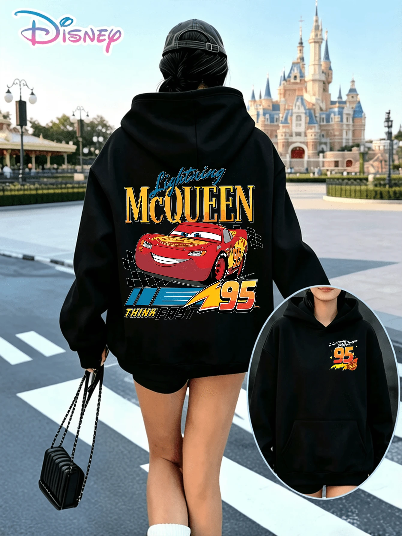 Disney Cars Lightning McQueen 95 Checkerboard Printed Unisex Hoodie With "Think Fast" Slogan. A Relaxed, Casual, And Versatile Top, Perfect For Holiday Gifting. (Unisex Autumn/Winter Clothing/Elegant Casual Outfits/Patterned Hoodies/Printed Tops/Casual Outfits For Racing‑Theme Daily Wear) - màu đen - Xem 1