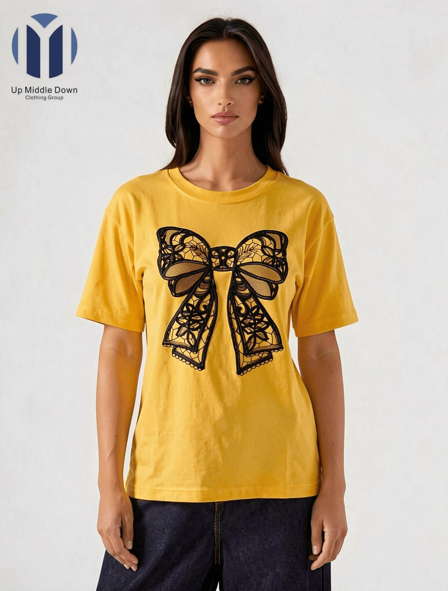 Playera Casual de Manga Corta para Mujer con Estampado de Moño Estilo Encaje - Ideal para Verano - Amarillo - Ver 1
