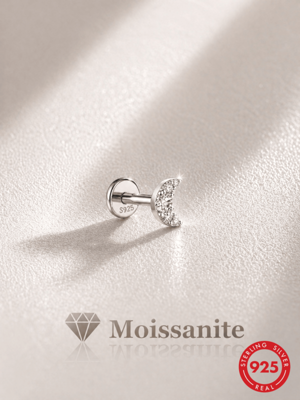1 chiếc khuyên tai bạc 925 cao cấp đính đá Moissanite hình trăng lưỡi liềm, kiểu dáng thanh lịch, chất liệu ít gây dị ứng, thích hợp cho phụ nữ và bé gái đeo hàng ngày, đi làm, hẹn hò, dự tiệc, đám cưới, kỷ niệm, Ngày Valentine, Ngày của Mẹ, quà sinh nhật.