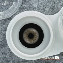 Lalens 自然榛子棕色美瞳 - 1 副，自然妆效，放大双眼，柔和渐变色 | 适合毕业典礼、假期、夏季、秋季及日常佩戴，是打造完美眼妆的理想之选，也适合旅行、户外活动和校园活动。14.5mm，年抛型 | 新款时尚棕色美瞳，配有镜盒，适合万圣节角色扮演 - Natural Hazel - 查看 10