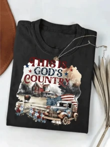 Paisaje rural con casa de campo rodeada de flores y un antiguo camión junto a una bandera americana que simboliza orgullo y raíces profundas camiseta de mujer cómoda casual para uso diario - Negro - Ver 1
