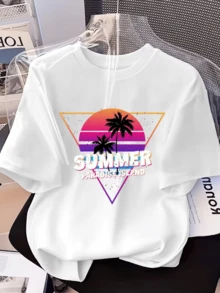 Tropical Landscape With Pink Sunset And Palm Trees Facing The Sea That Evokes Calm, Freedom And Holidays On A Paradise Island; Modern, Comfortable, Casual White Women's T-Shirt For Summer - 白色 - 查看 1