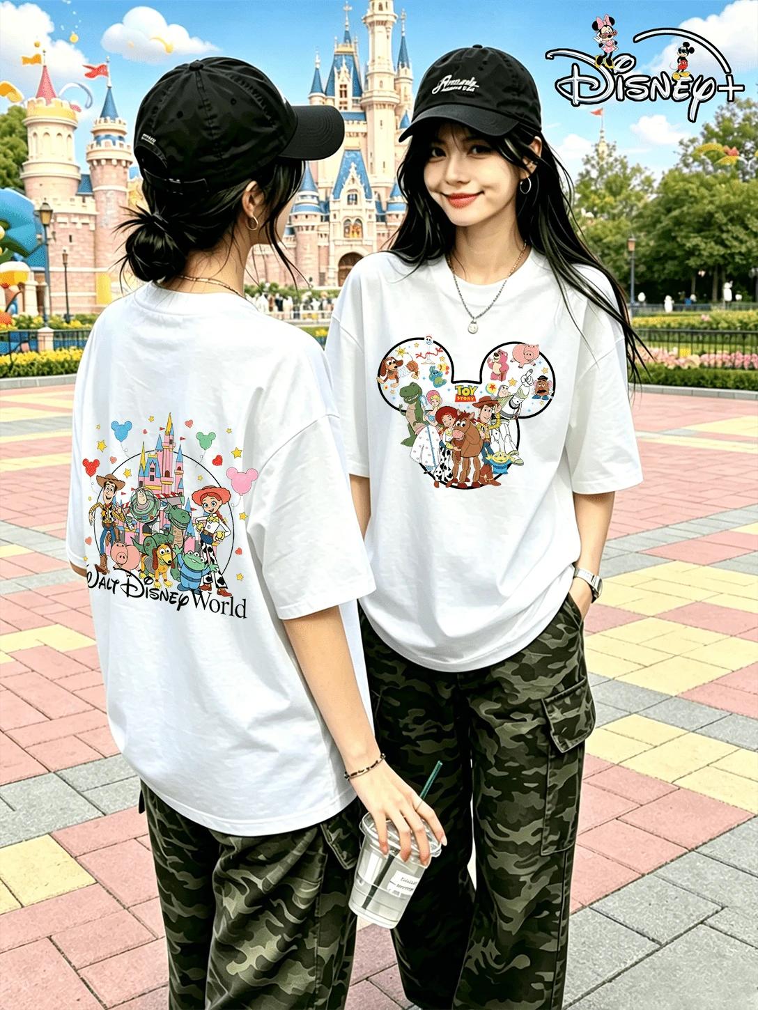 Disney Castle Summer Crew Neck Versatile Women's T-Shirt. Featuring Fun Prints Of All The Disney Toy Story Characters On The Front And Back. A Dreamy, Girly Short-Sleeved Top Perfect For Commuting, Vacations, Or Outings. (Disney T-Shirt/Teen Girl Clothes/Tween Girl Clothes/Baby Tees For Women/Girls Clothes/Toddler Girls Clothes) - 白色 - 查看 1
