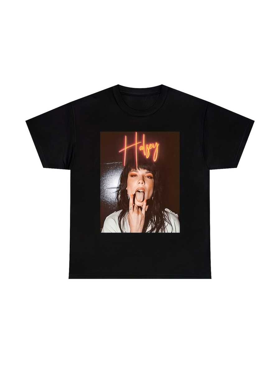 Camiseta unisex 100% algodón con llamativos estampados neón de la sesión de fotos vintage de Halsey, perfecta para salidas de verano, días de playa, entrenamientos y uso casual. Este producto es suave, duradero y lavable a máquina, pesa 220 g y es imprescindible. - Negro - Ver 1