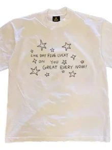 Estrellas brillantes evocan la suerte del quinto día en ti hazlo genial ahora cada momento es una camiseta de mujer con espíritu vibrante. - Blanco - Ver 1