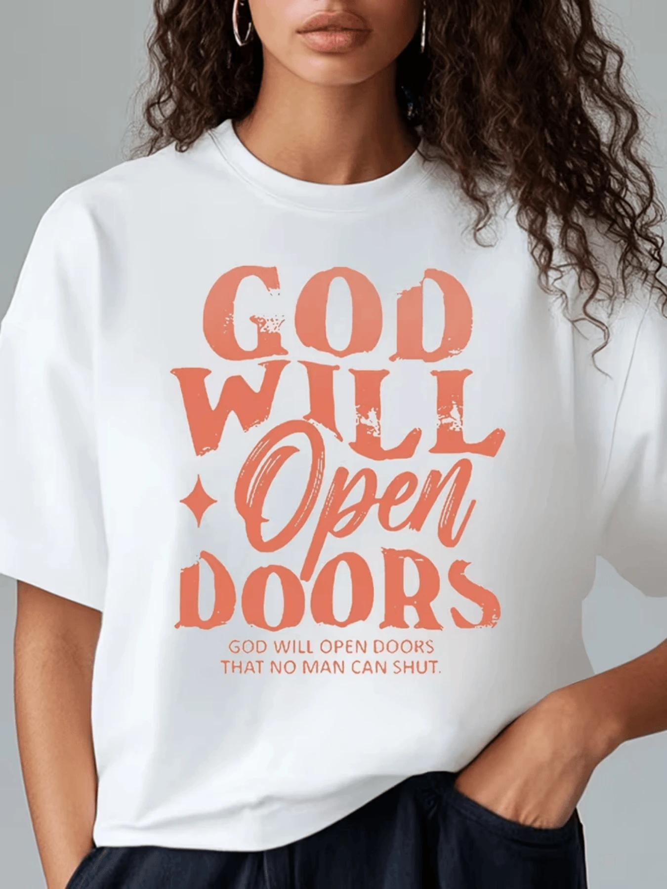 Frase inspiradora que expresa fe y esperanza en nuevas oportunidades y fortaleza interior camiseta de mujer casual blanca con mensaje motivacional moderno - Blanco - Ver 1