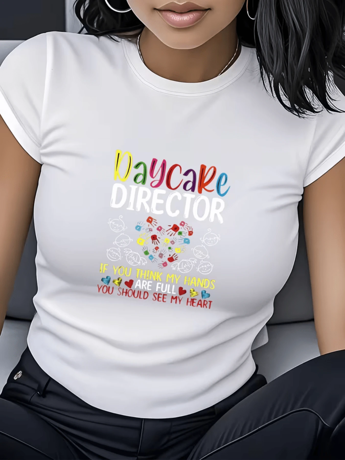 Inspirational Phrase About A Nursery Director With Multicolored Lettering And Drawings Of Hands And Hearts That Symbolize Love, Dedication And Tenderness For Children. Casual, Comfortable And Modern Women's T-Shirt - 白色 - 查看 1