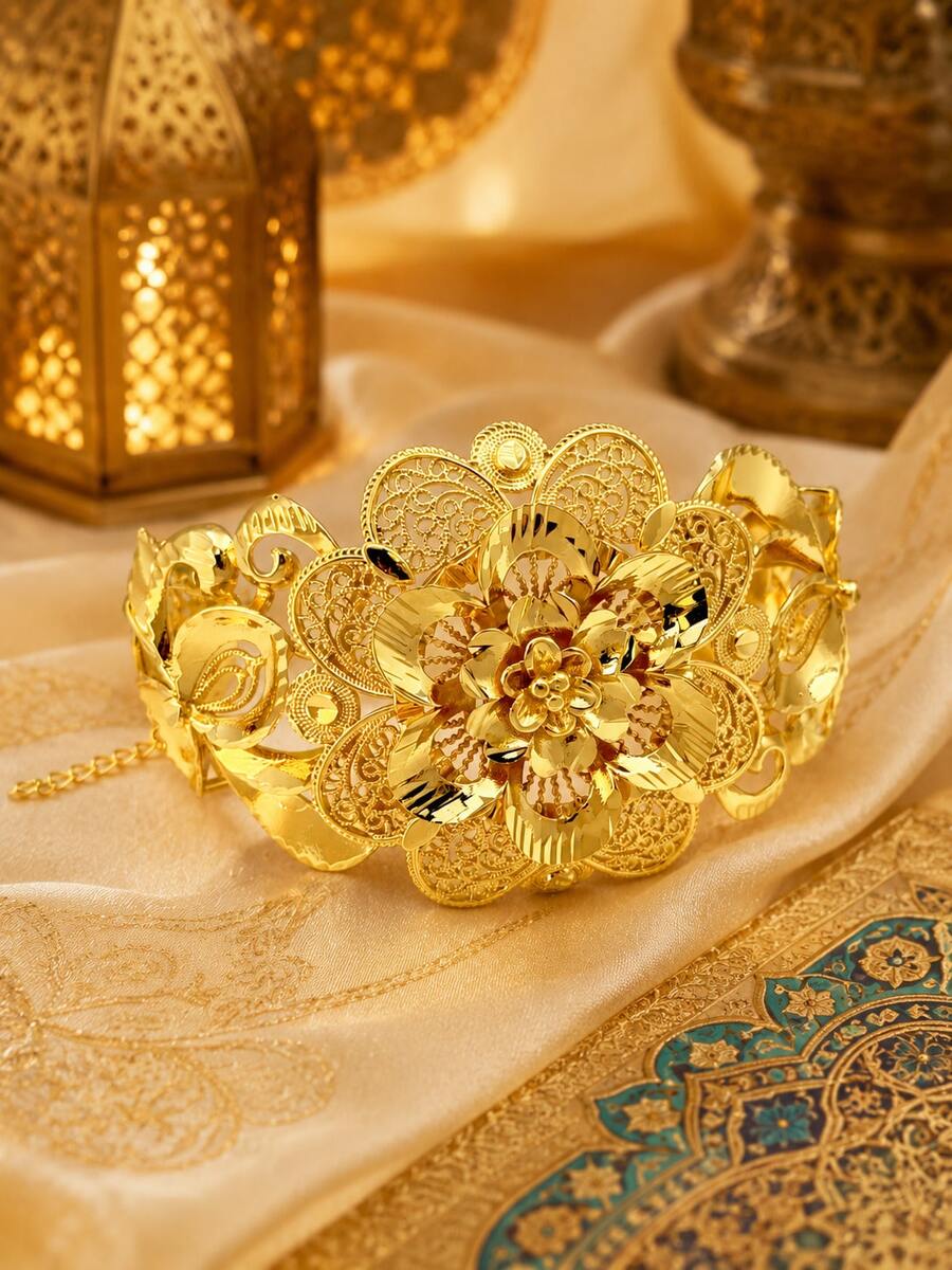 1pc Middle Eastern Style Vintage Hollow Floral Wide Bangle, Exaggerated Carved Golden Bracelet, Suitable For Women's Banquet, Wedding, Party Wear - Yellow Gold - View 1