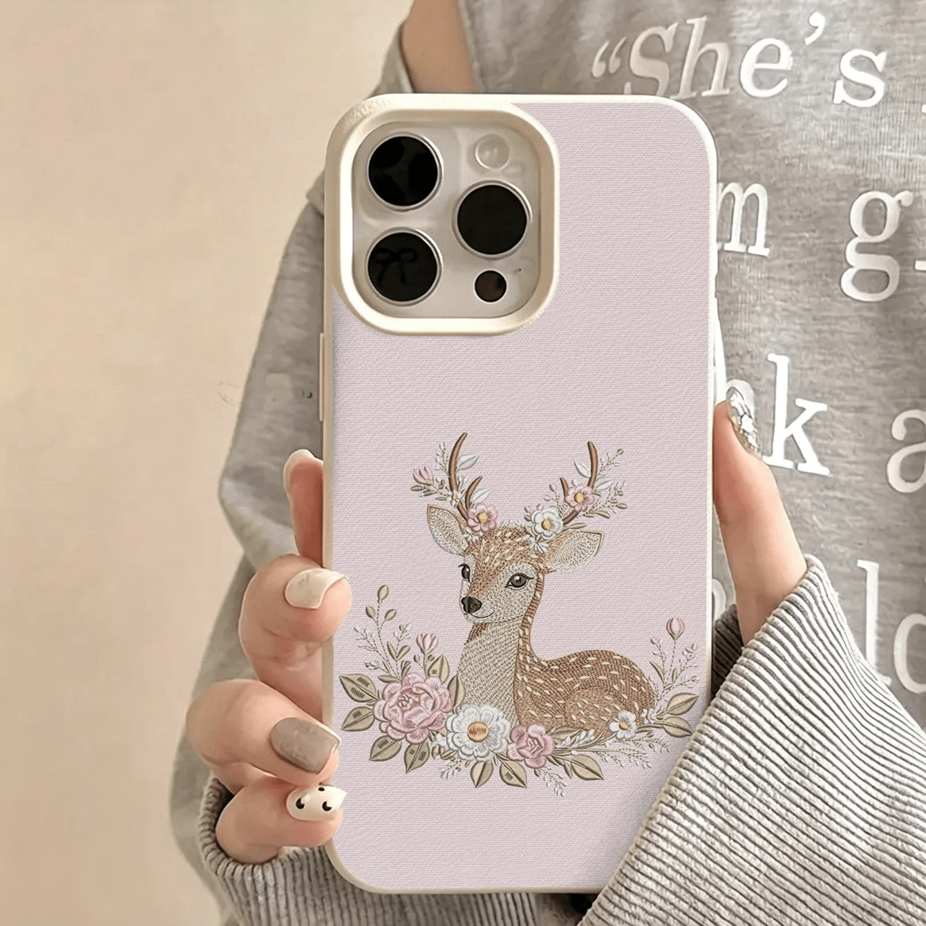 1pc Warm Deer Pattern Phone Case, Interesting Printed Design, Faux Leather Texture Fashionable Shock-Proof Protective Cover, Suitable For IPhone 17/16/15/14/13/12/11/Pro/Pro Max/Plus, Ideal Gift For Couples, Family, And Friends - Multicolor - View 1