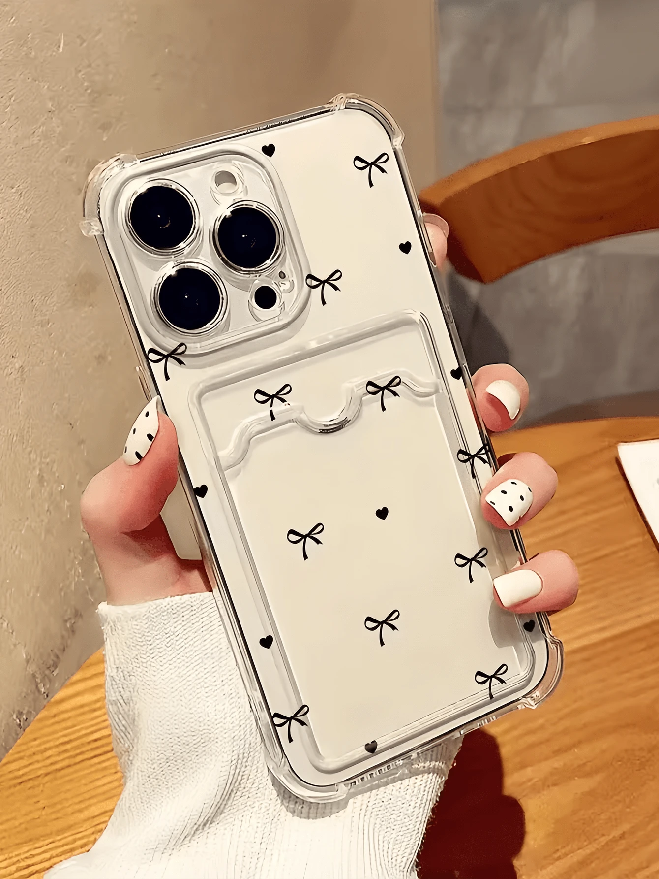 1件透明蝴蝶結與愛心圖案 TPU 防震全包手機殼，相容 Apple 17、16、15、14、13、12、11 Pro Max、Air 及系列 - 彩色 - 查看 1
