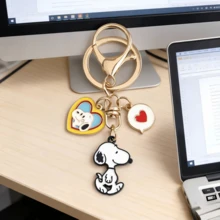 SNOOPY 1个可爱卡通合金钥匙扣，生日礼物钥匙扣，精致情侣礼物，背包挂件，生日礼物，纪念品，送给粉丝、家人和朋友的完美小礼物 [随机款式] - 彩色 - 查看 4