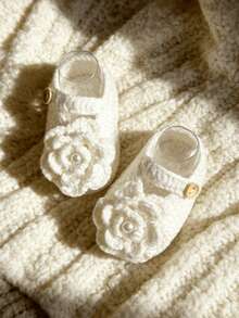 1 Pair Handmade Infant Booties, Green Crochet With White Flower Decor, Snap Closure - White - View 5