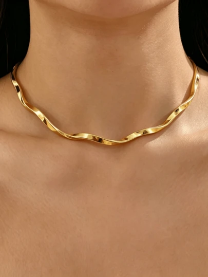 Luxury Minimalist Twisted Wave Choker Necklace Curved Herringbone Chain Collar Jewelry For Women Daily Wear Party Dating Gifts