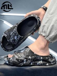 Pantuflas cómodas con diseño de letras espaciales de dibujos animados para hombres, sandalias antideslizantes para interiores y el hogar - Negro - Ver 1