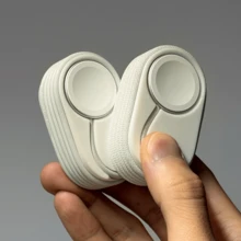 充電器收納盒、支架與線材管理盒，兼容編織防損充電線，小巧便攜輕量薄型收納盒，耐刮防滑耐用，可靈活重複使用，免黏貼易操作，可水洗，觸感柔軟，防震防塵防刮，防纏繞，省空間，適合旅行 - 彩色 - 查看 1