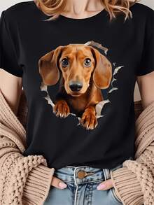 A Puppy Popping Out Of A Paper With A Tender Look Symbolizes The Curiosity And Loyalty That Accompany Every Fun Moment. A Modern Casual Women's T-Shirt For Animal Lovers. - 黑色 - 查看 8