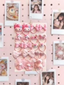 Miniso 发圈和弹性发绳套装 20 件装，柔软弹力，不伤发，尼龙材质，可爱 3D 造型，蝴蝶结爱心，不拉扯，轻便实用，易于使用，适合女性成人日常佩戴，学校聚会旅行礼物，包含马尾发圈和发绳。 - style2 - 查看 6