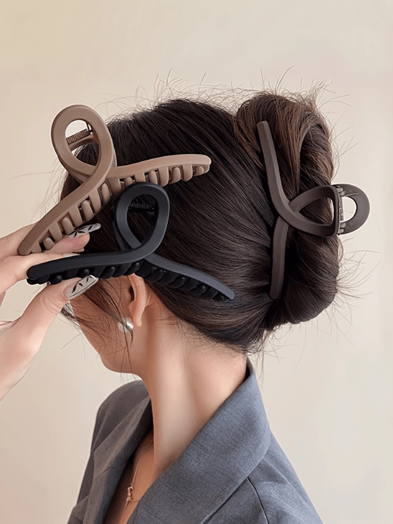 1/3 Pcs Large Matte Hair Claw Clips For Women,Strong Hold Non-Slip Jaw Clips For Thick Hair, Neutral Color Criss-Cross Loop Design Hair Accessory