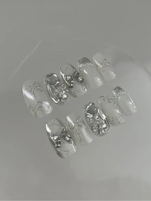 10片裝 Y2K 短杏仁形手工穿戴甲，日系短梯形指甲，附銀色蝴蝶結、格紋圖案與水鑽裝飾 - 銀色 - 查看 2