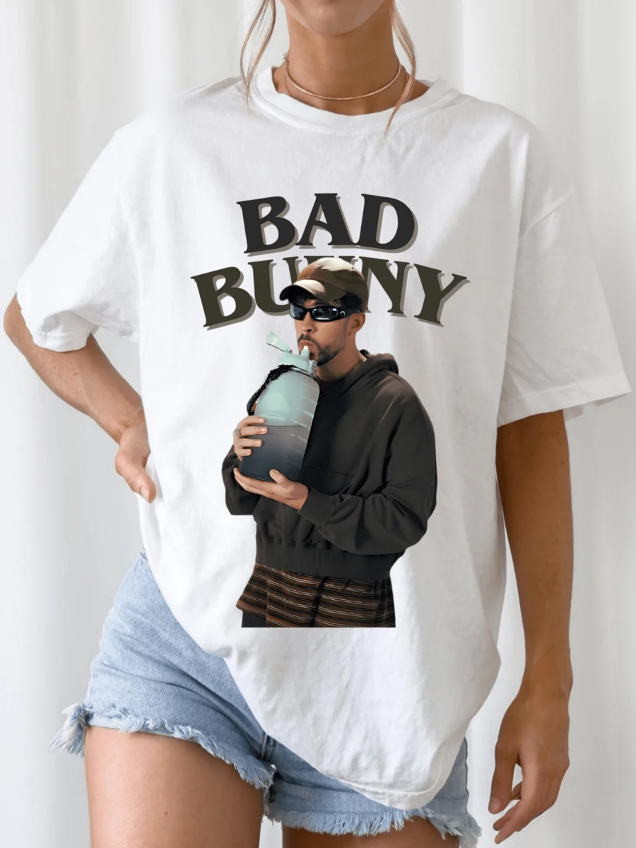 B-BadS B-BunnyS Water Bottle Casual Outfit Fan Print Reggaeton Tee - White - View 1