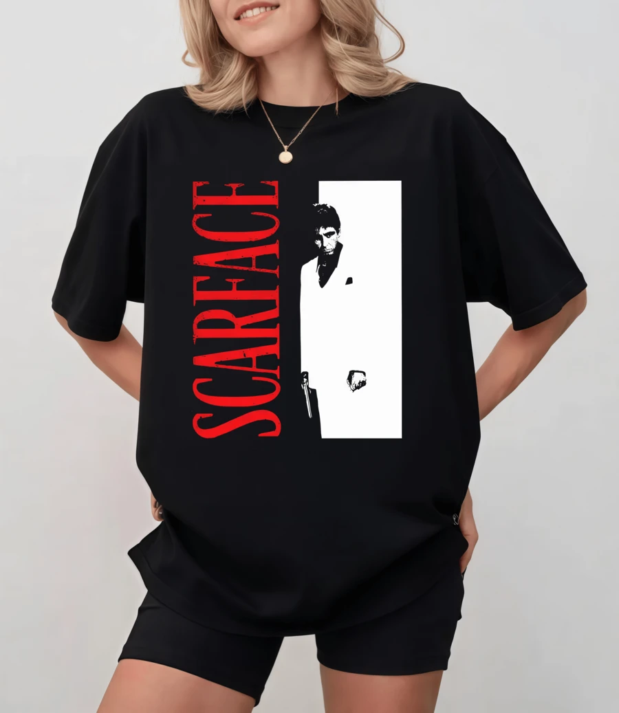Svart t-shirt med röd logotyp och Tony M-Montana-siluett, unisex avslappnad passform - Svart - Visa 1