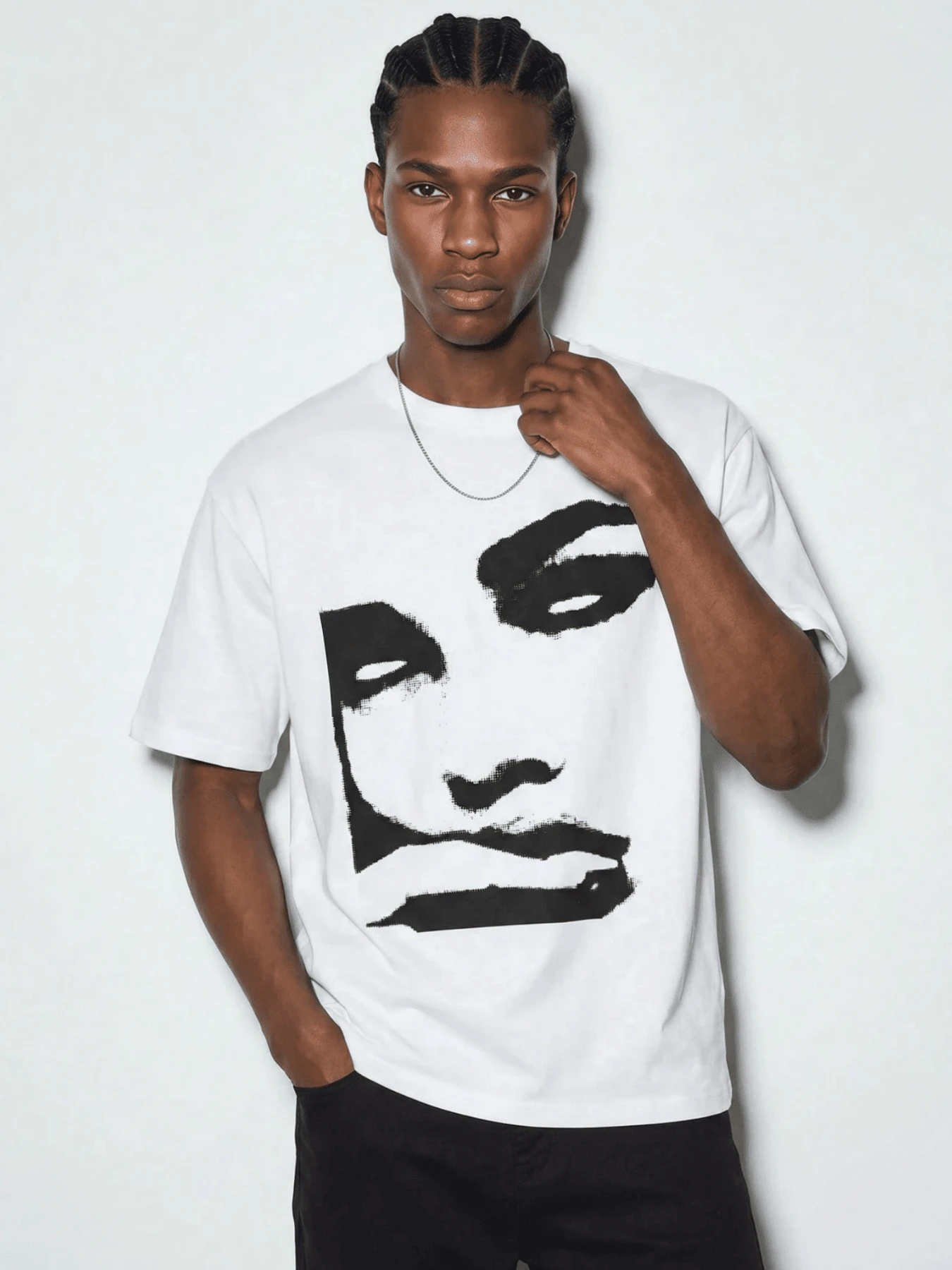 Abstract Symbols Representing Urban Energy And The Connection Between Nature And Inner Strength, With Geometric Lines Evoking Movement And Balance. Men's Casual, Modern, Comfortable T-Shirts For Everyday Wear And Suitable For Various Stylish Occasions. - 白色 - 查看 1