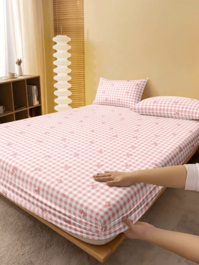 1 bộ ga trải giường vừa vặn, thiết kế nơ kẻ caro hồng, tấm bảo vệ nệm, vỏ nệm ngày Valentine, mềm mại và thoáng khí, phù hợp với giường cỡ Twin, Full, Queen, King, độ sâu túi lên đến 11,8 inch.